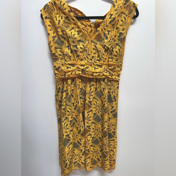 Anthropologie: Tracy Reese Niki A-line Dress Yellow lace overlay - Picture 2 of 7